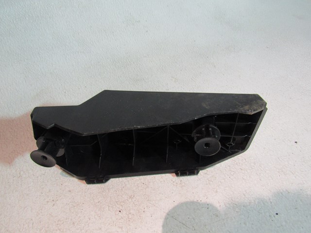 2004 Infiniti G35 Front LH Drivers Dead Pedal 67840 CG000