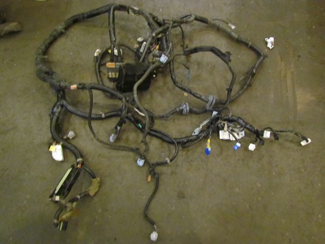 2003 Nissan 350Z Engine Wiring Harness 24012 CD001