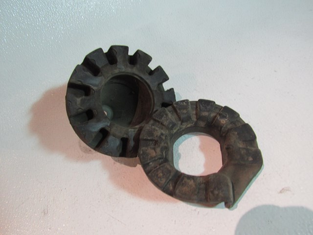 03 04 05 06 07 08 Nissan 350Z Rear Coil Spring Bushings