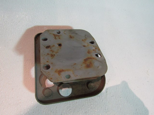 03 04 05 06 07 08 Nissan 350Z Rear LH Drivers Bumper Reinforcement Mount