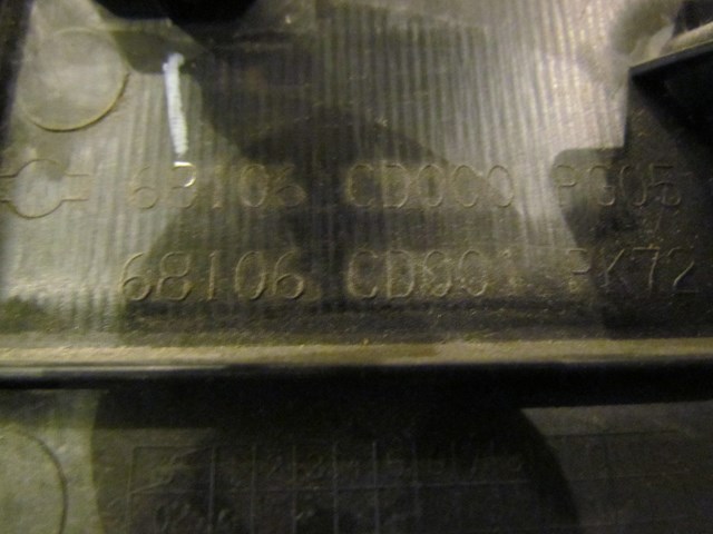 2003 Nissan 350Z LH Drivers Knee Bolster With Switches 68106 CD000