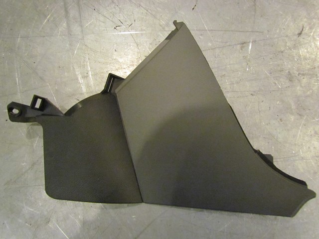 2003 Nissan 350Z LH Inner Console Kick Panel 68135 CD000