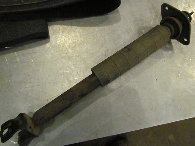 2003 Nissan 350Z Rear RH Strut Shock Absorber OEM