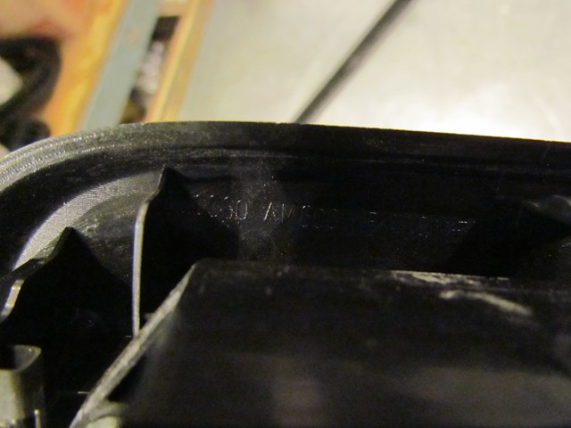 2004 Infiniti G35X Front RH Passenger Door Switch 1 of 4 Broken Tab 80960 AM600