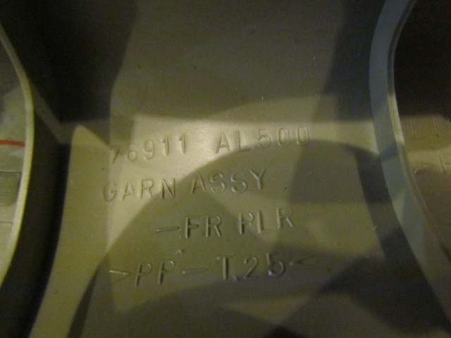 2004 Infiniti G35X Front RH Passenger A Pillar Panel 76911 AL500