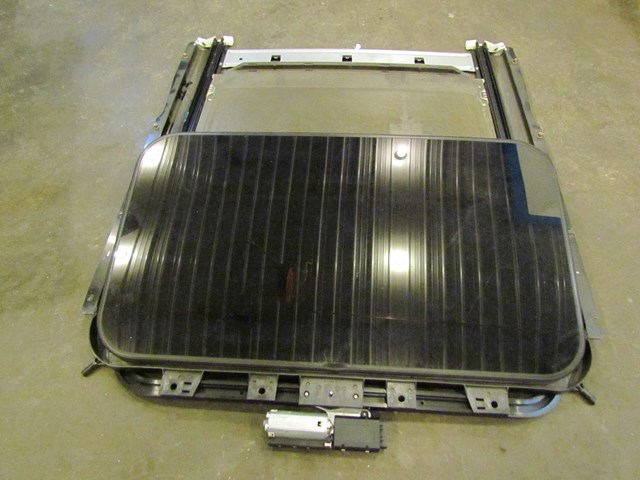 2004 Infiniti G35X G35 Sedan Sun Roof Sunroof Moon Roof Assembly
