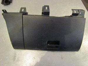 2004 Infiniti G35X RH Passenger Lower Glove Box Assy 68108 AM601