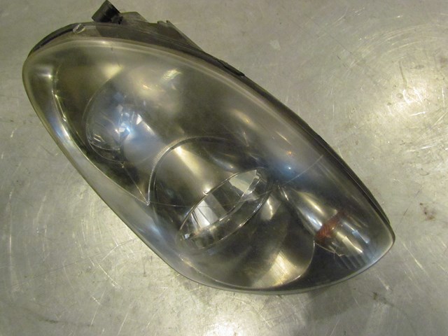 2004 Infiniti G35X RH Passenger Headlight Assembly OEM - BROKEN TAB SEE PHOTOS