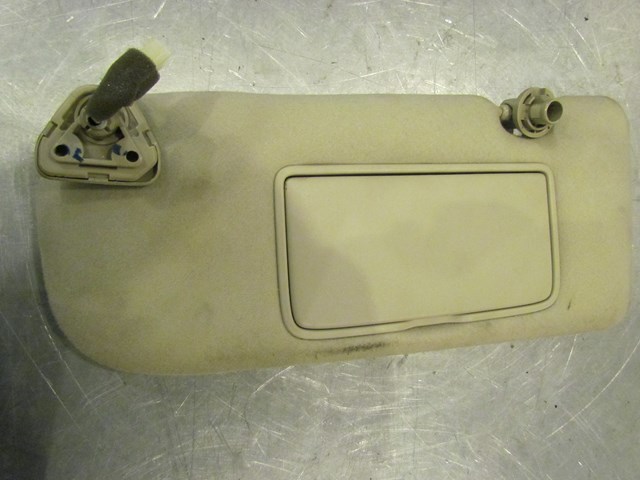2004 Infiniti G35X LH Drivers Sun Visor