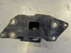 2004 Infiniti G35X Front Lh Drivers Front Bumper Mount Assy