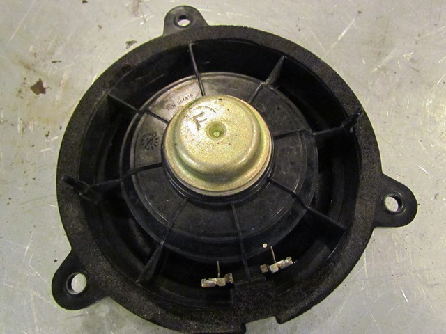 2004 Infiniti G35X Front LH Drivers Speaker
