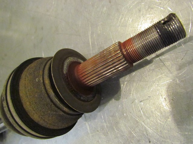 2004 Infiniti G35X Rear RH Passenger Axle