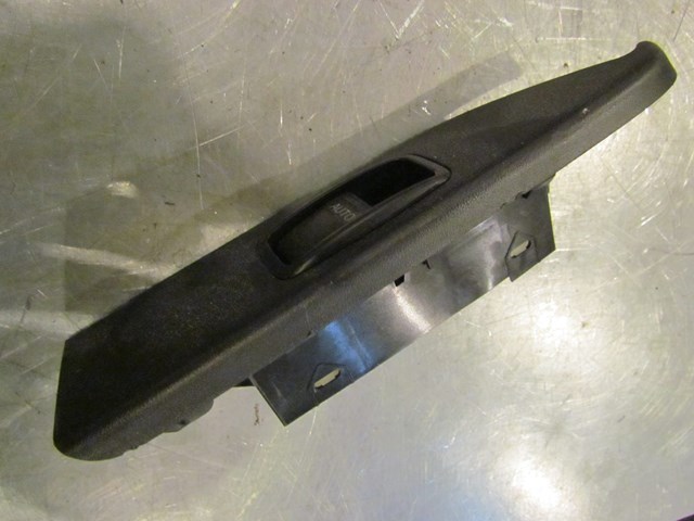 2004 Infiniti G35X Sedan Rear LH Drivers Door Switch