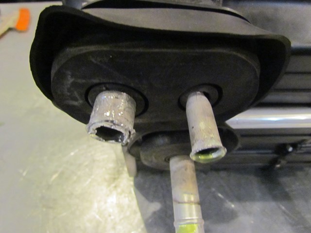 2004 Infiniti G35X Sedan Heater Core Assy Broken Evap Hose