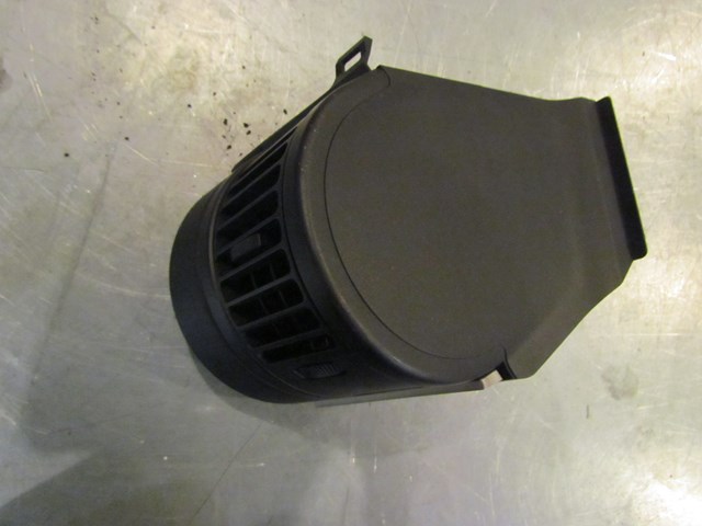 2004 Infiniti G35X Sedan Front LH Drivers Dash Vent