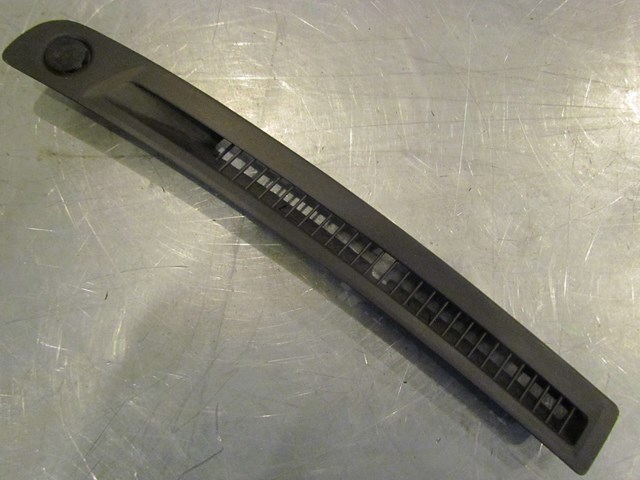 2004 Infiniti G35X Sedan Front Drivers Dash Vent 68743 AL502