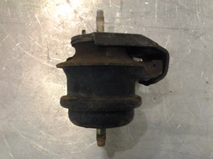 2004 Infiniti G35X RH Engine Mount