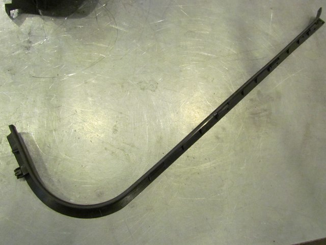 2004 Infiniti G35X Sedan Front LH Drivers Inner Sill Kick Plate 76952 AL500