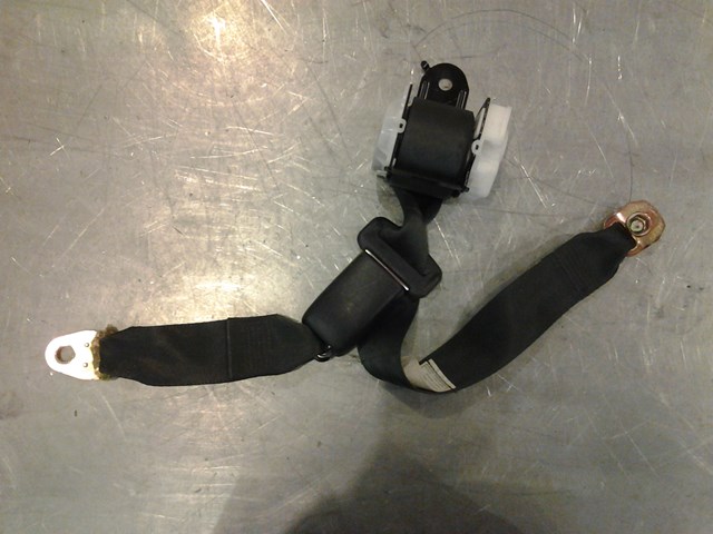 2004 Infiniti G35X Rear RH Reat Belt With Buckle