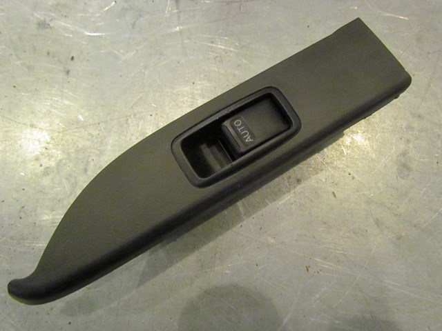 2004 Infiniti G35X Sedan Rear RH Passenger Door Switch