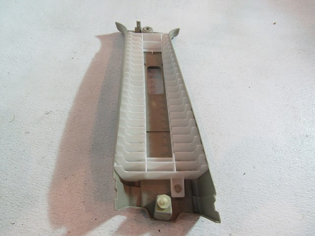 2004 Infiniti G35X Sedan RH Passenger Upper B Pillar Trim 76913 AL500