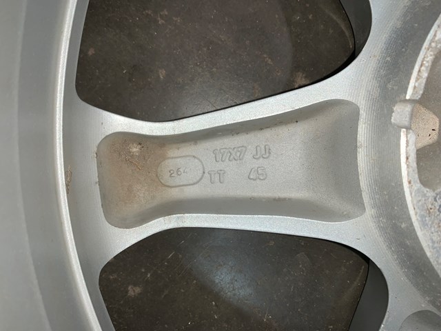 2004 Infiniti G35 17x7 6 Spoke Wheel OEM