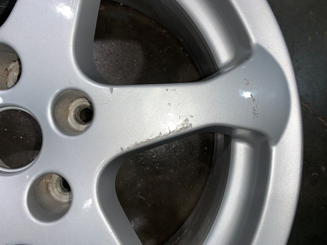 2004 Infiniti G35 17x7 6 Spoke Wheel OEM