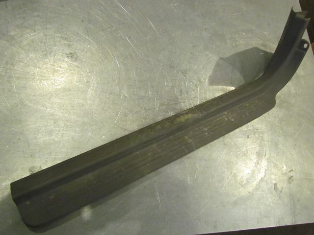 2001 Subaru Legacy GT Front RH Passenger Door Sill Kick Plate 94060AE06A