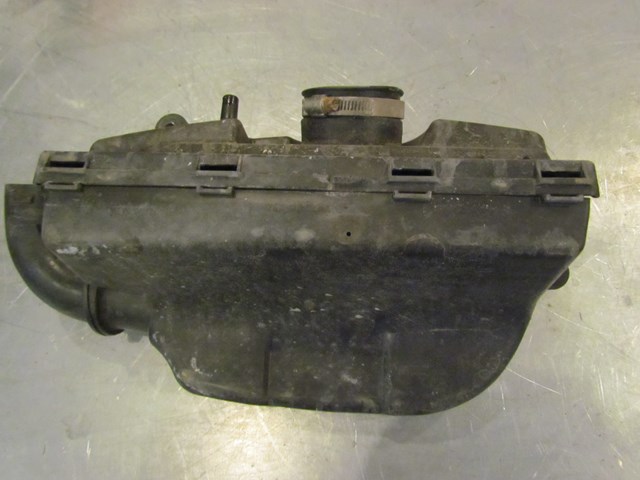 2001 Subaru Legacy Air Intake Cleaner Box OEM