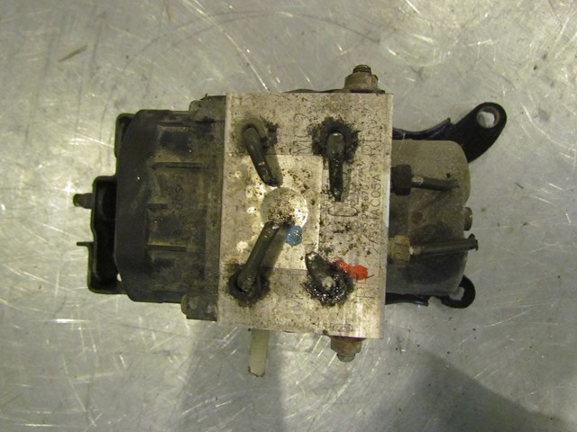 2001 Subaru Legacy GT ABS Pump W/ Bracket