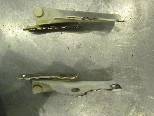 2001 Subaru Legacy GT Hood Hinges Pair