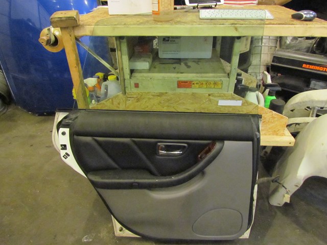 2001 Subaru Legacy GT Rear LH Drivers Door Assy Complete