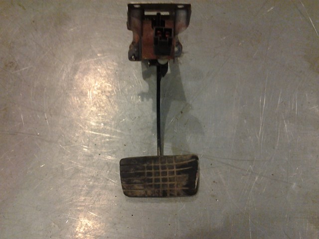 2001 Subaru Legacy Brake Pedal, Pad Slightly Worn