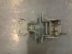 2001 Subaru Legacy LH Rear Door Hinge Set