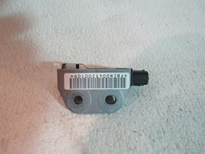 03 04 05 06  Infiniti G35 Coupe RH Impact Sensor