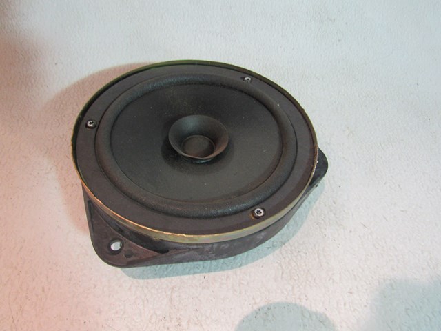 2002 Subaru Impreza Front LH Speaker EASA16P73A1