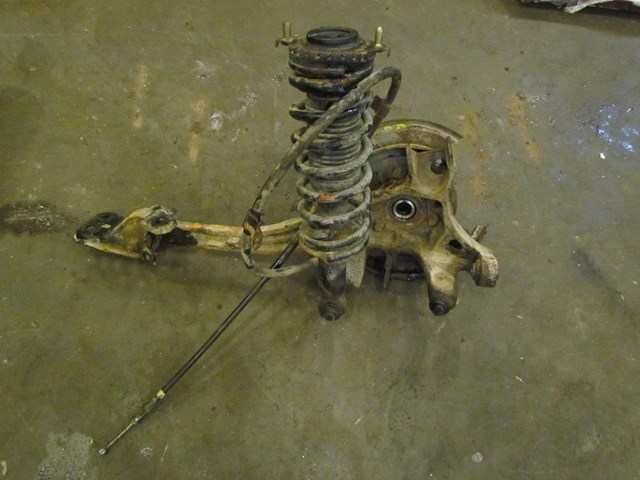 2001 Subaru Legacy GT Right Rear Spindle with Strut