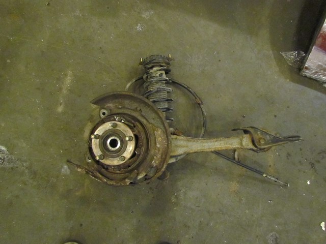 2001 Subaru Legacy GT Right Rear Spindle with Strut