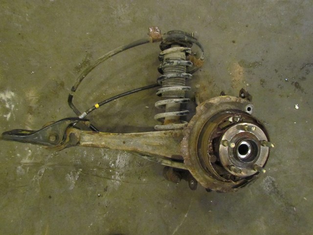 2001 Subaru Legacy GT Left Rear Spindle with Strut