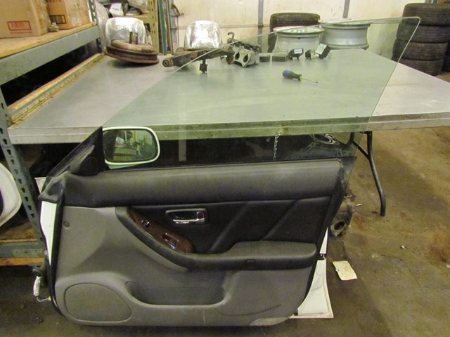 2001 Subaru Legacy GT Front RH Passenger Door Assembly OEM White