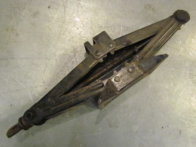 2001 Subaru Legacy GT Spare Tire Jack