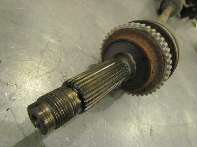 2001 Subaru Legacy Rear RH Passenger Axle