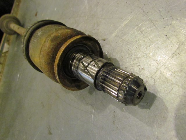 2001 Subaru Legacy Rear RH Passenger Axle