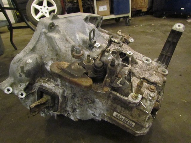 2004 Acura RSX 5 Speed Manual Transmission W2M5-3004341