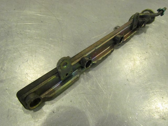 2004 Acura RSX Fuel Rail