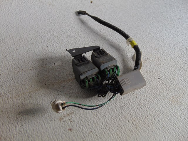 1996 Mazda Miata Compressor and Fan Relay