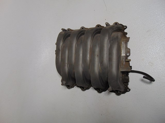 2004 Audi A8 Intake Manifold Plenum