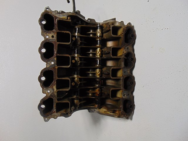 2004 Audi A8 Intake Manifold Plenum
