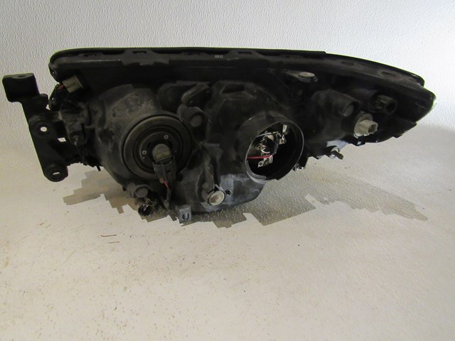 2007 Subaru Forester RH Passenger Headlight - See Description