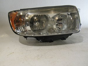 2007 Subaru Forester RH Passenger Headlight - See Description